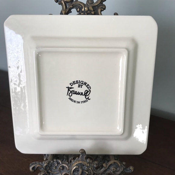 Plate made in Italy and 12 in bronze plate stand. - Picture 2 of 3